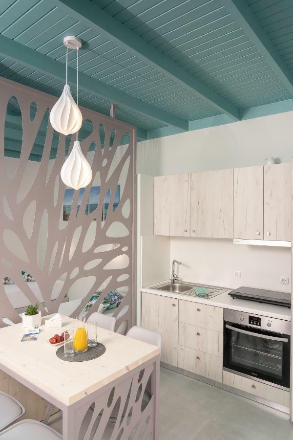 Paradisos Apartment *